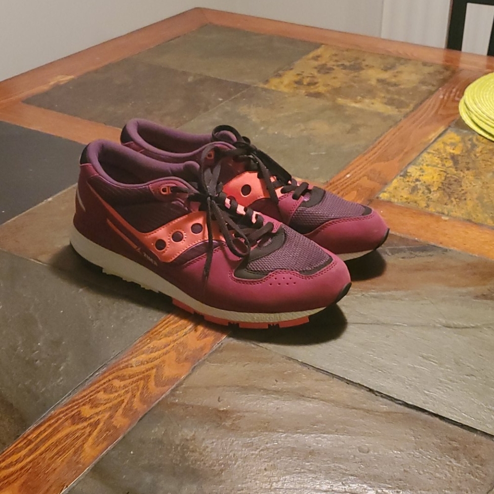 Mens Saucony Azura